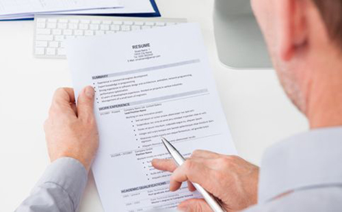 商務(wù)翻譯的四項(xiàng)基本原則 商務(wù)翻譯的四項(xiàng)基本原則